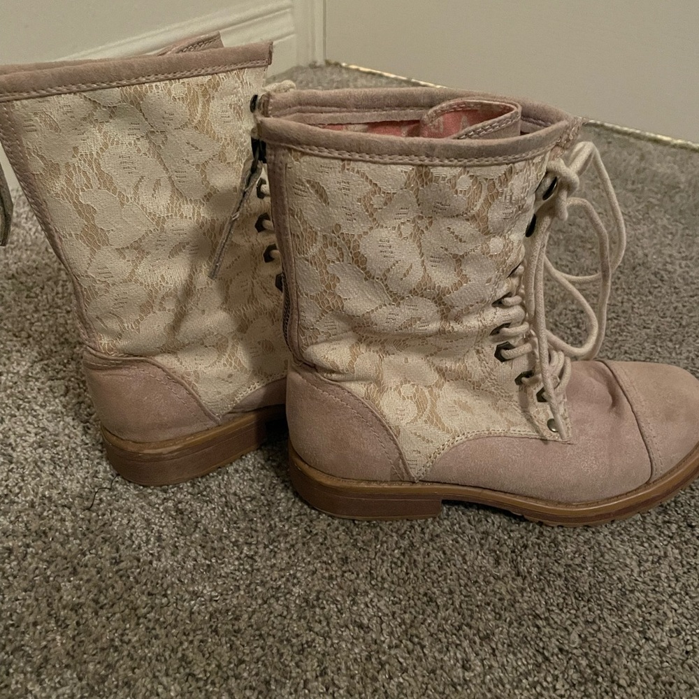 Roxy Boots